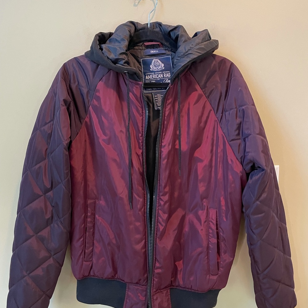 American Rag men’s burgundy hooded bomber jacket small